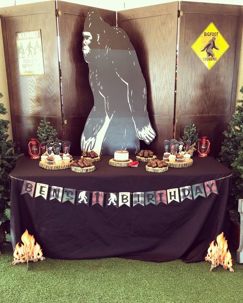 Sasquatch Birthday Party Ideas, Sasquatch Party Ideas, Bigfoot Party Games, Bigfoot Themed Birthday Party, Bigfoot Party Ideas, Sasquatch Birthday Party, Bigfoot Birthday Party Ideas, Big Foot Party Ideas, Bigfoot Birthday Party