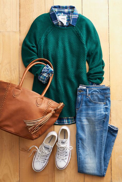 Jeans Purse, Raking Leaves, Sport Chic Style, Autumn Sweater, Mode Tips, Fall Faves, Preppy Fall, Sporty Dress, Style Sport