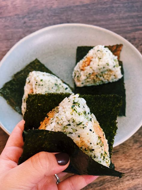 Tuna Yaki Onigiri - Creamy Tuna Rice Balls - Tiffy Cooks Creamy Tuna Onigiri, Korean Tuna Rice Balls, Japanese Tuna Rice Balls, Japanese Food With Rice, Japanese Meal Recipes, Onigiri Recipe Tuna, Rice Tuna Balls, Tuna Rice Recipes, Rice Balls Recipe Japanese