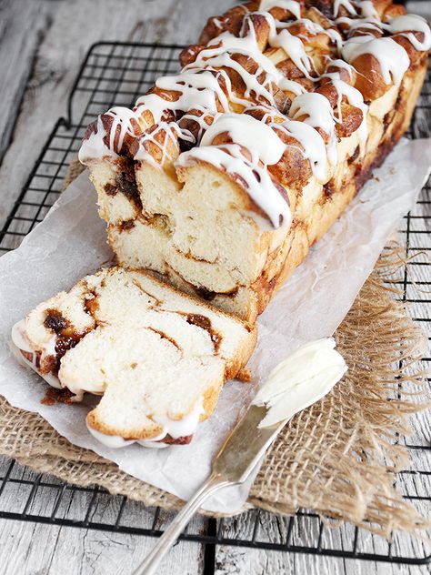 Cobblestone Bread, Cinnamon Raisin Bread Recipe, Savoury Bread, Cinnamon Roll Bread, Babka Recipe, Swirl Bread, Cinnamon Swirl Bread, Cinnamon Raisin Bread, Yeast Breads