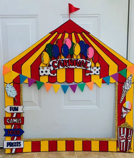 Carnival Theme Booth Ideas, Art Exhibition Theme Ideas, Carnival Photo Booth Ideas, Photo Booth Carnival, Carnival Photobooth, Carnival Booth Ideas, Carnival Decorations Ideas, Selfie Booth Ideas, Carnival Photo Booth