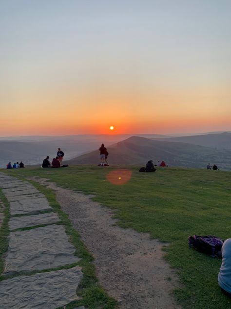 Mam Tor Peak District, The Peak District, Mam Tor, Sunrise Hike, Artists Way, 2025 Moodboard, Moon Board, Board Collage, Vision Board Collage