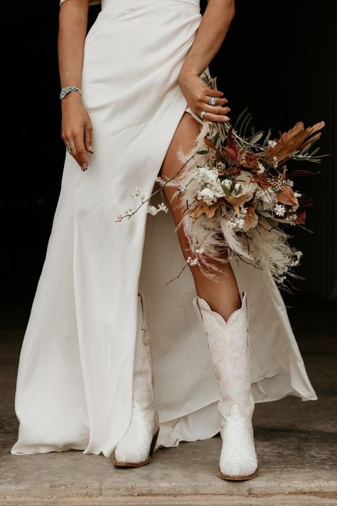 Wedding Dress And Boots Country, Cowgirl Reception Outfit, Single Mom Wedding Ideas, Wedding Boots For Bride Boho, Cowgirl Boots With Wedding Dress, Country Wedding Outfits, Cowboy Boots Bride, Bride Cowboy Boots, Wall Print Ideas