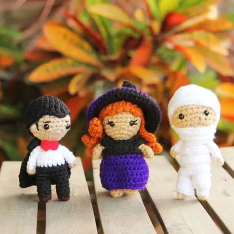 Diy Crochet Amigurumi, Double Crochet Decrease, Halloween Mummy, Crochet Decrease, Yarn Tail, Free Halloween, Dk Yarn, Chunky Yarn, Half Double Crochet