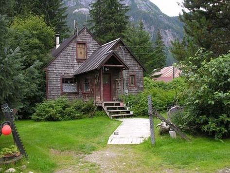 Hyder Alaska, Alaska, Cabin, House Styles, Home Decor, Home Décor