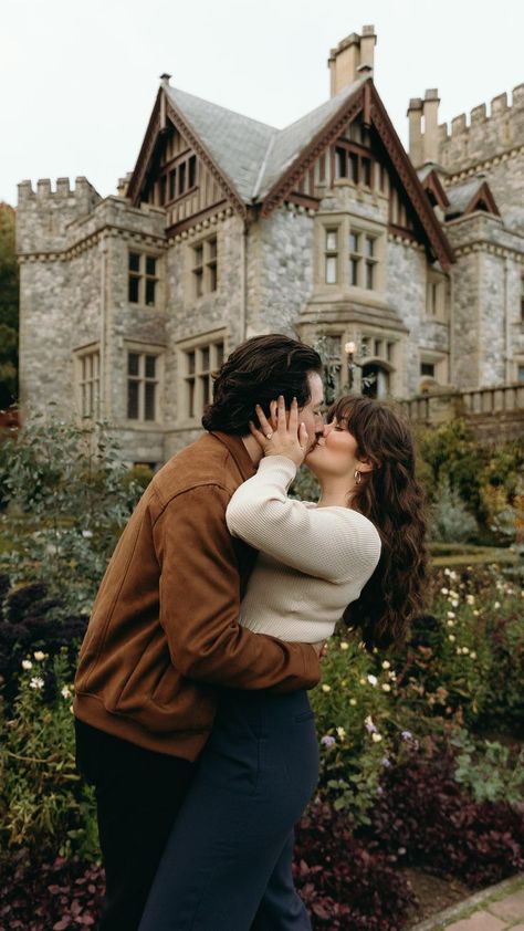 Proposal at Hatley Castle | Couple Proposing at Hatley Castle | She Said Yes - Hatley Castle Proposal | Happy couple kissing at castle proposal Xavier Institute, Engagement Romantic, Hatley Castle, Romantic Castle, Bc Wedding, Engagement Picture Outfits, Cute Engagement Photos, Proposal Photos, Romantic Proposal