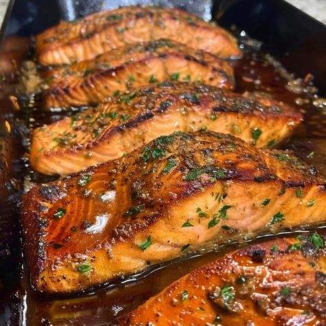 Cajun Honey Butter Salmon Honey Lemon Butter Salmon, Juicy Salmon Recipes, Cajun Honey Butter Salmon, Honey Butter Salmon, Cajun Salmon, Cook Salmon, Fish Dinner Recipes, Butter Salmon, Garlic Butter Sauce