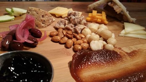 Pairing Bourbon and Food – bourbonveachdotcom Tasting Party Food, Cheese And Meat Board, Whiskey Tasting Party, Iron Room, Room In New York, Meat Board, Beer Dinner, Bourbon Tasting, Christmas Dinner Menu