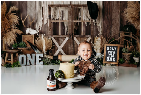 Designer Spotlight! @heathercareyphotography Take 50% off all backdrops designed by Heather! CODE: HC50 Shop the collection: www.hsdbackdrops.com/collections/heather-carey-photography Featured backdrop: Holy Cow I'm One Offer ends Sunday, 5/5/24 at 11:59pm PST. . . . . . . #cakesmashshoot #cakesmashphotos #cakesmashoutfit #cakesmashsession #cakesmashphotoshoot #cakesmashphotography #cakesmashinspiration #cakesmashboy #hsdbackdrops #holycowimone Rustic Cake Smash, Cowboy Hunting, Gone Hunting, Cake Smash Inspiration, Hunting Cake, Cake Smash Backdrop, Smash Cake Boy, Cake Smash Photography, Smash Cake Photoshoot