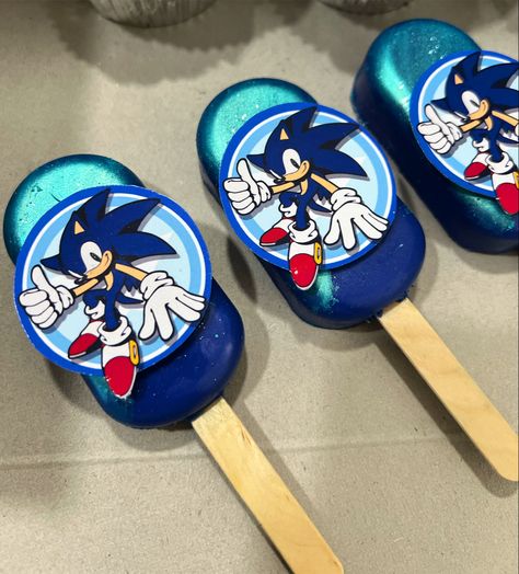 Sonic Cake Pops, Sonic Cake, Sonic Party, Hedgehog Birthday, Sonic Birthday, Party Dessert Table, Sweet Cones, Birthday Party Food, Sonic And Shadow