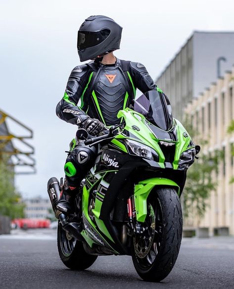 Zx10rr Wallpaper, Ninja Zx10r Wallpaper, Aesthetic Motorcycle, Motorcycle Guy, Ninja Zx10r, Biker Guys, Lotus Flower Pictures, Hot Biker Guys, Kawasaki Motorcycle