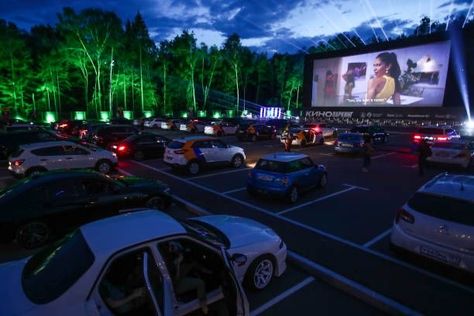 Drive Thru Cinema, Drive In Cinema Aesthetic, Drive In Theater Aesthetic, Drive Thru Movie Theater, Drive Through Cinema, Drive Thru Movie, Open Cinema, Car Cinema, Movie Theater Aesthetic