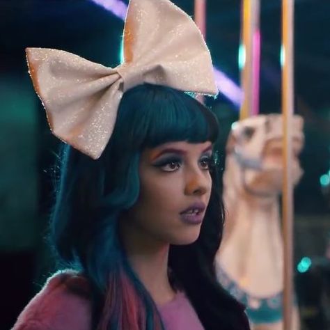 Carousel Melanie Martinez, Melanie Martinez Carousel, Melanie Martinez Makeup, Melanie Martinez Art, Melanie Martinez Music, Celebrity Style Red Carpet, Cute Celebrities, Big Heart, Melanie Martinez