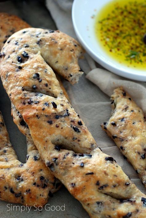 Dipping Oil, Olive Bread, Artisan Bread Recipes, Focaccia Bread, No Knead Bread, Savoury Baking, Bread And Pastries, Bread Recipes Homemade, Artisan Bread