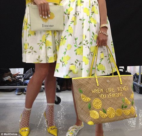 Zesty: A woven beach bag embroided with the words 'When Life Hands You Lemons' hung off the arms of a model in a lemon-printed dress Kate Spade Spring, Lemon Print Dress, Kate Spade Designer, Perfect Beach Bag, Kate Spade Outlet, Lemon Decor, Travel Outfit Summer, Lemon Dress, Lemon Print