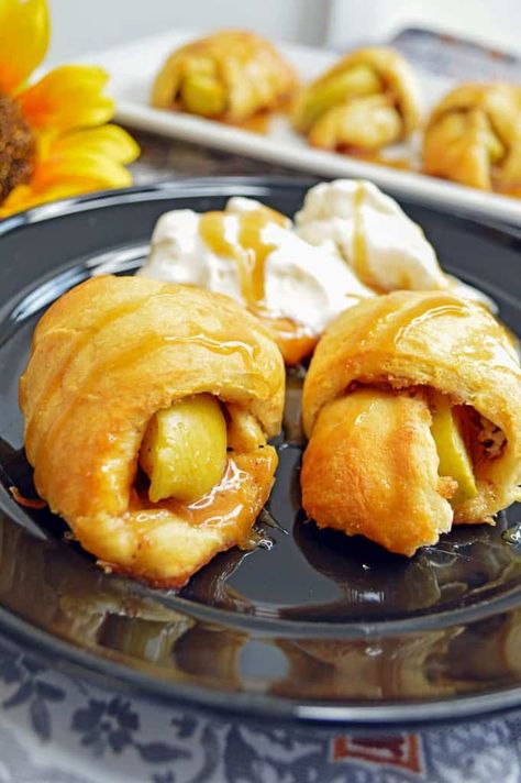 Sausage Cream Cheese Crescents, Crescent Roll Apple Pie, Apple Pie Bites Recipe, Crescent Roll Apple, Apple Pie Crescents, Using Crescent Rolls, Caramel Apple Dip Recipe, Crescent Roll Apple Dumplings, Apple Dip Recipe