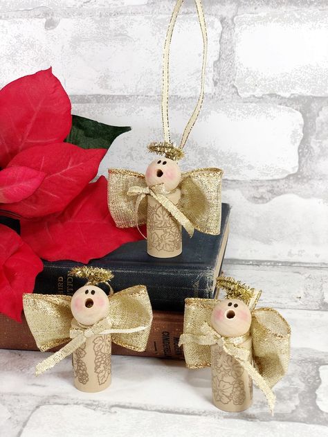 Recycled Wine Cork Angel Ornament a 20 Minute Craft - Creatively Beth Cork Angels, Grinch Bathroom, Reindeer Brownies, Gingerbread Playhouse, Snowman Pizza, Pot Snowman, Cardboard Gingerbread, Playhouse Diy, Christmas Crate