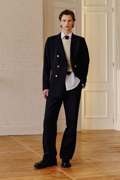 Daniel W. Fletcher Spring 2025 Menswear
https://www.vogue.com/fashion-shows/spring-2025-menswear/daniel-w-fletcher/slideshow/collection#12 Daniel W Fletcher, Vintage Suspenders, Tiny Shorts, Gentlemen Wear, Suspender Clips, Spring 2025, British Heritage, Menswear Fashion Show, Film Strip