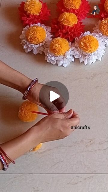 Handmade Toran Ideas, Flower Rangoli Designs Creativity, Handmade Toran, Mandir Decor, Macrame Toran, Flower Rangoli Designs, Puja Thali, Craft From Waste Material, Handmade Curtains