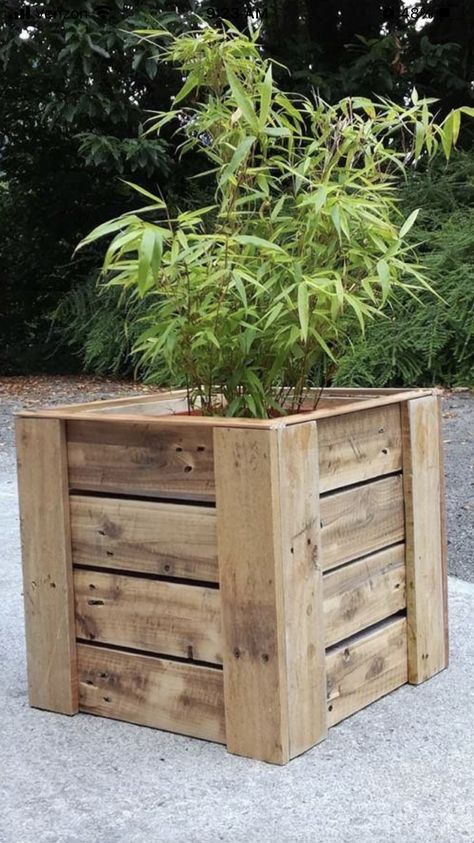 Scrap 2x6 Wood Projects Diy, Pallet Planter Boxes Diy, Diy Wooden Planters, Diy Wood Planters, Wood Pallet Planters, End Tables Diy, Wood Pots, Diy Planter Box, Wooden Planter Boxes