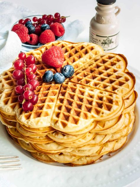 Easy Waffle Recipe No Eggs, Waffle Recipe Uk, One Waffle Recipe, Easy Belgian Waffle Recipe, Waffle Batter Recipe, Best Waffle Recipe, Sugar Carrots, Easy Waffle Recipe, Resipi Kek