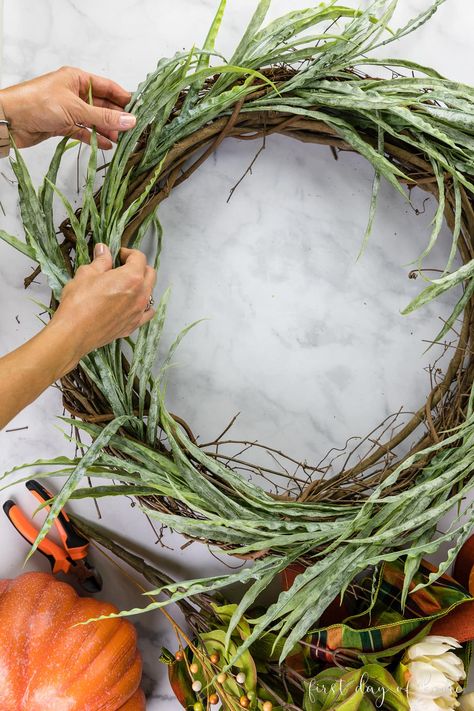 Diy Fall Wreath For Front Door, Winter Wreath Diy, Fall Starts, Fall And Thanksgiving, Ribbon Diy, Rag Wreath, Diy Fall Wreath, Magnolia Leaves, Wreath Forms