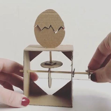 Timberkits on Instagram: “Cardboard automata, amazing! 🎥: @artcontraption” Cardboard Gears, Cardboard Automata, Automata Ideas, Kinetic Toys, Rube Goldberg, Rube Goldberg Machine, Science Words, Grade 12, Paper Birds