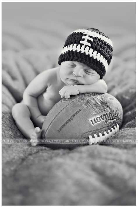 Foto Newborn, Baby Boy Pictures, Newborn Pics, Baby Boy Photography, Sports Baby, Baby Poses, Newborn Baby Photos, Newborn Poses, Baby Boy Photos