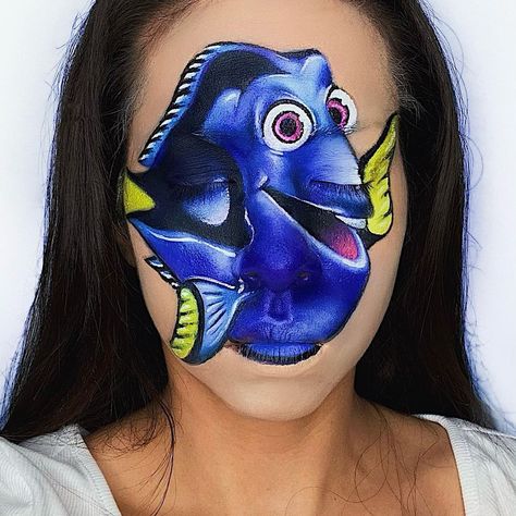 Finding Dory Buscando a Dory Disney Pixar animation cartoon makeup face painting image makeup artist Face Painting Cartoon Characters, Pixar Makeup, Face Paint Disney, Dory Makeup, Disney Face Painting, Face Painting Images, Cartoon Makeup, Pixar Animation, Animation Cartoon