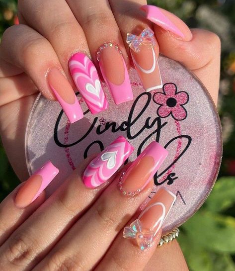 Barbie Tumbler, Tumbler Aesthetic, Purple Glitter Nails, Lilac Nails, Romantic Nails, Nails Design With Rhinestones, Girly Acrylic Nails, Pretty Nail Art Designs, Long Acrylic Nails Coffin