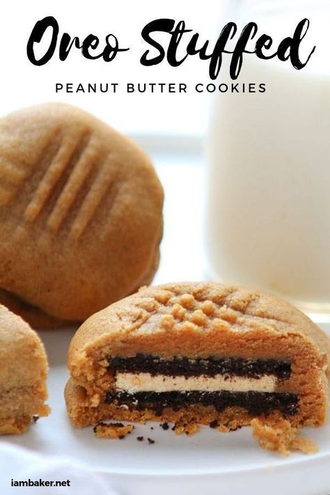 Stuffed Peanut Butter Cookies, Food Oreo, Butter Desserts, Dessert Oreo, Peanut Butter Oreo, I Am Baker, Oreo Recipes, Peanut Butter Cookie, Healthy Food Facts