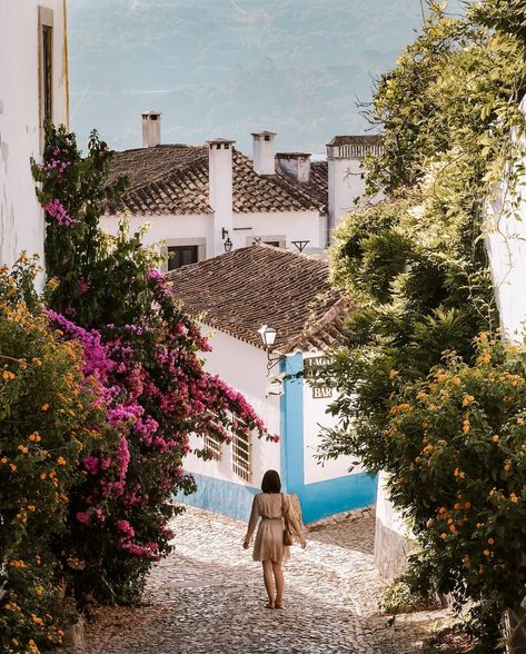 🇵🇹 [ Obidos - One of Portugal’s Most Beautiful Towns ] If you’re looking to visit places other than Lisbon and Porto in Portugal, don’t skip Obidos! As one of Portugal’s best-kept secrets, Obidos is a picture-perfect town with its ancient castle walls and whitewashed buildings! 👉 As Obidos is just a 1.5 hour drive from Lisbon, it makes for an ideal day trip from the capital. However, we’d recommend staying overnight to see a different side of the town, when it’s peaceful and sleepy in the ... Tiny Chapel, Lagos Portugal Photography, Porto Portugal Instagram Spots, Silver Coast Portugal, Portugal Photos, Portuguese Azulejos, Obidos Portugal, Ancient Castle, Portugal Obidos