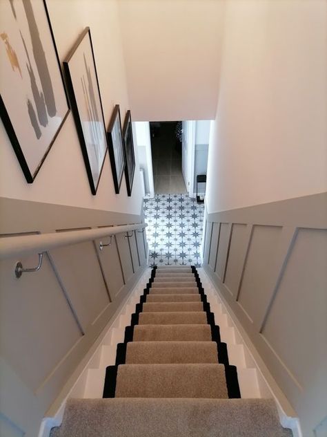 36 Closed Staircase Ideas - Transform Your Space with Chic Designs - placeideal.com Staircase Between Two Walls, Closed Stairs Ideas, Basement Stairwell Decorating Ideas, Townhouse Staircase Ideas, Staircase Makeover Wall, Staircase Wall Makeover, Closed Stairway Decorating, Closed In Staircase Ideas, Enclosed Staircase Ideas Decor