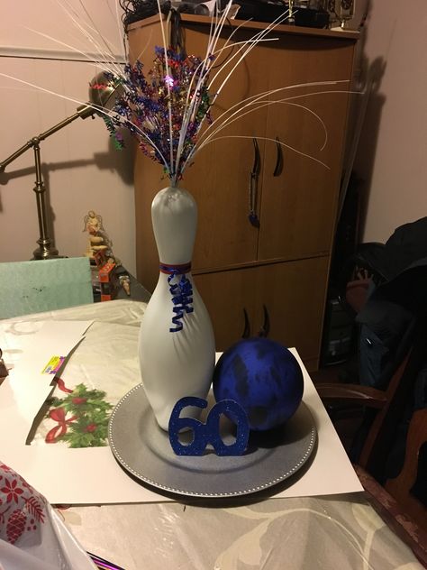 Bowling Pin Wedding Centerpieces, Bowling Senior Night Ideas, Bowling Decorations, Bowling Centerpieces, Bowling Birthday Party Favors, Bowling Pin Crafts, Cookout Ideas, Bowling Mom, Bowling Ball Yard Art