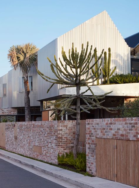 A Landscape Designer’s Urban Oasis | Brickworks Brick Facade Architecture Modern, Brick And Timber Cladding, Bismarck House, Brick Wall Architecture Facades, Timber And Brick Facade, Timber And Brick Architecture, Recycled Brick, Landscape Designer, Urban Oasis