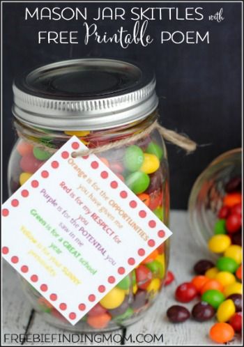 Mason Jar Skittles with Free Printable Poem - Great DIY gift for Teacher Appreciation Week, Christmas, or any holiday. Skittles Teacher Appreciation, Diy Gift For Teacher, Skittles Gift, Appreciation Poem, Mason Jar Gifts Recipes, Teachers Appreciation Week Gifts, Teachers Appreciation, Appreciation Ideas, Volunteer Appreciation