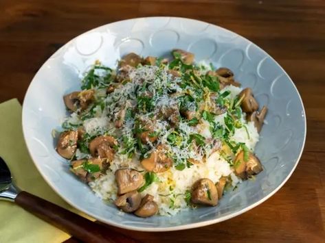 Gremolata Sauce, Mushroom Risotto Recipes, Mushroom Rice, Tomato Bruschetta, Risotto Recipe, Potato Rice, Hot Dish, Mushroom Risotto, Risotto Recipes