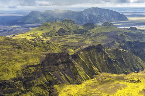 Around the Active Volcano - KATLA on Behance Painted Rug, Active Volcano, Painting Wallpaper, Reykjavik, Photojournalism, Planet Earth, Volcano, Digital Photography, Iceland