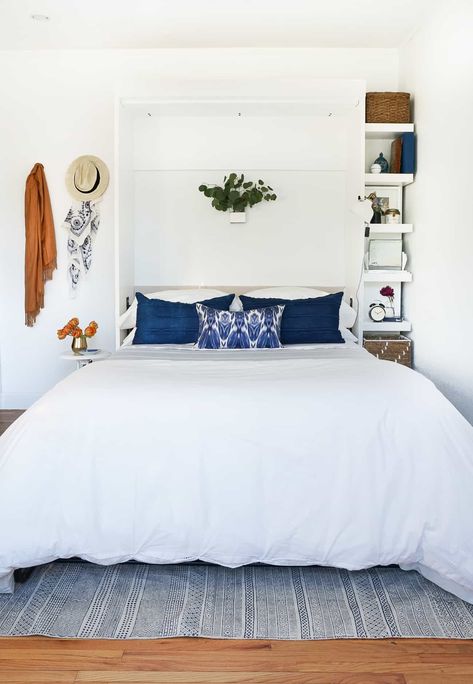 Home of the Month: Sunny Home of Francois et Moi Murph Bed, Murphy Bed Ideas, Murphy Bed Ikea, Murphy Bed Desk, Modern Murphy Beds, Murphy Bed Plans, Bed Shelves, Office Guest Room, Room Redesign