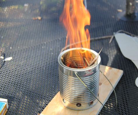 The 'Hobo Stove' Diy Rocket Stove, Diy Rocket, Summer Diy Projects, Diy Summer Crafts, Diy Crafts For Teens, Diy Gadgets, Rocket Stove, Console Tv, Rocket Stoves