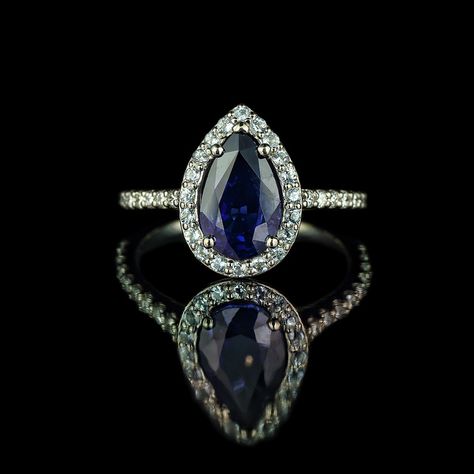 Saphire Engament Ring Pear Shape, Pear Shaped Engagement Rings, Fine Diamond Jewelry, Sapphire Engagement Ring Blue, Buying Diamonds, Dream Engagement Rings, Sapphire Engagement, Sapphire Jewelry, Gorgeous Jewelry