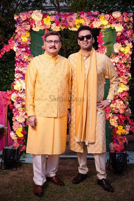 Dad Outfits, Father Of The Bride Outfit, Outfit Indian, Coordinates Outfits, Mens Wear Wedding, Wedding Dresses Indian, Groom Wedding Dress, 30 Outfits, Wedding Outfit Men