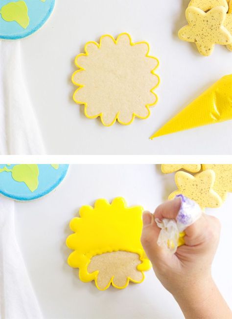 How To Make Simple Solar Eclipse Cookies with Video | The Bearfoot Baker Sun And Moon Cookies Decorated, Solar Eclipse Decorated Cookies, Eclipse Cookies, Eclipse Pictures, Sun Earth Moon, Moon Cookies, Cartoon Sun, Cross Pictures, Once In A Blue Moon