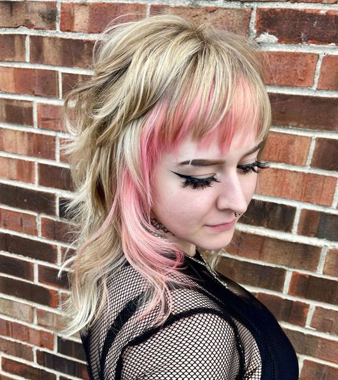 Blond With Pink Streaks, Blonde And Pink Color Block Hair, Blonde Punk Hair, Chunky Pink Highlights In Blonde Hair, Blonde And Pink Hair Aesthetic, Edgy Hair Color Ideas, E Girl Hairstyles, Short Wolf Haircut, Blonde Shag