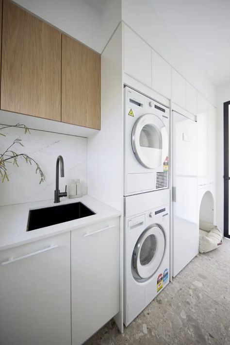 Small Laundry Layout, The Block 2023, Bright Laundry Room, Kitchen And Laundry Room, Laundry Makeover, Modern Laundry, Laundry Ideas, Kitchen And Laundry, White Laundry