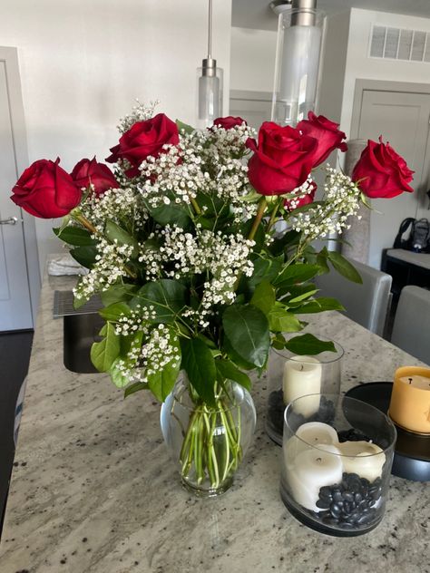 A dozen red roses bouquet flowers with vase birthday present Red Flowers In Vase, Flowers With Vase, Red Flower Bouquet, Red Roses Bouquet, Flower Bouquet Vase, Dozen Red Roses, Rose Flower Arrangements, Birthday Bouquet, Red Rose Bouquet