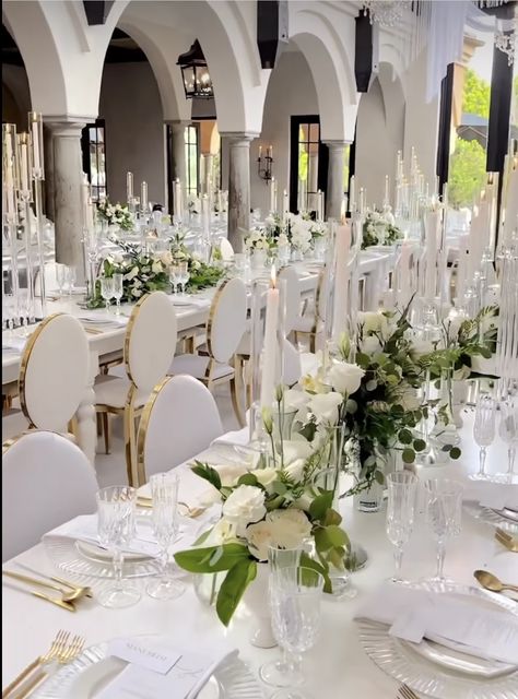 Elegant Classy Wedding, Classy Elegant Wedding, Classy Wedding Decor, Elegant Wedding Decor, Reception Look, Wedding Decor Ideas, Dinner Party Table, Classy Wedding, Wedding Decor Elegant