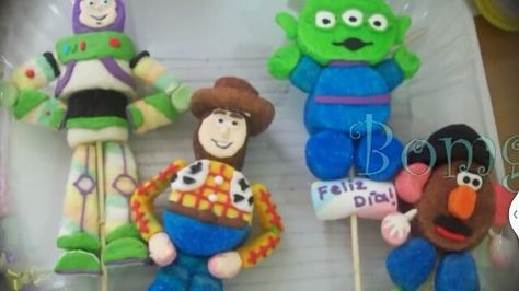 Toy Story Cakesicles Ideas, Toy Story Cake Pops Diy, Toy Story Dipped Oreos, Toy Story Marshmallow Pops, Disney Marshmallow Pops, Decorated Marshmallows, Toy Story Party, Toy Story, Snacks