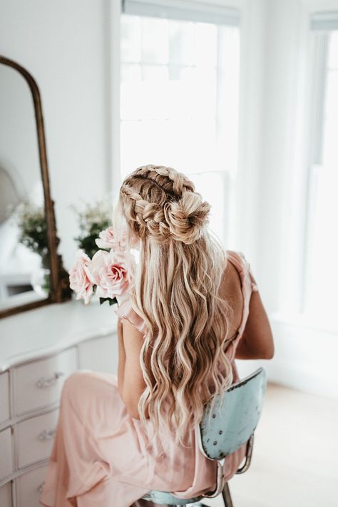 Hair DIY Beach Spray - Casey Wiegand of The Wiegands Beach Waves Spray, Diy Beach, Hair Diy, Cute Braided Hairstyles, Formal Hairstyles, Wedding Hair And Makeup, Grunge Hair, Homecoming Hairstyles, Beach Waves