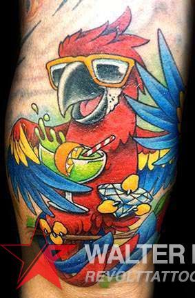 Macaw Art, Parrot Tattoo, Barn Wood Art, Parrot Wallpaper, Bicycle Tattoo, Club Tattoo, Parrot Head, Memorial Tattoo, New School Tattoo